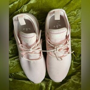 Adidas pink lace string shoes read description! Used